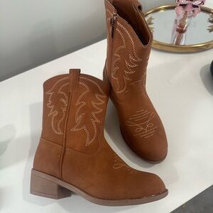 EUC Kids Brown Western Ankle Boots